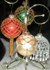 xmasball.jpg (388043 bytes)